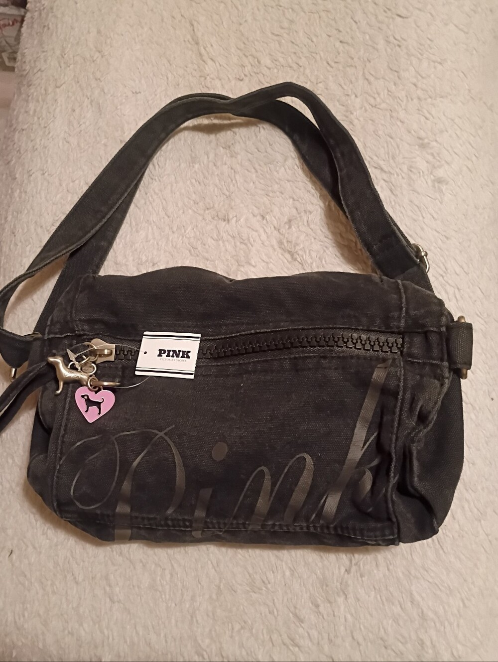 ๐ PINK Victoria's Secret Black Barrel Crossbody Bag - Picture 4 of 4